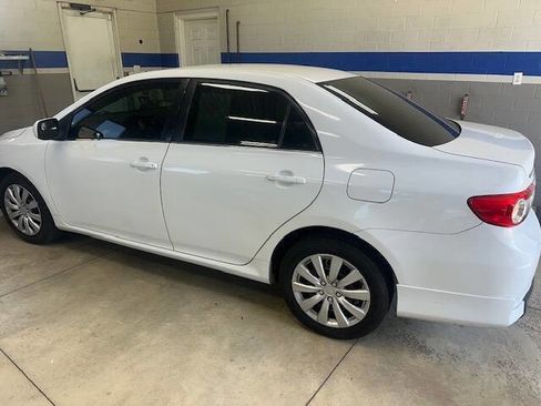 Used 2013 Toyota Corolla LE FWD image 4
