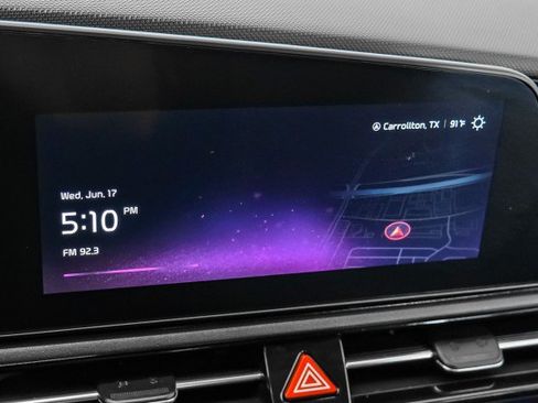 Used 2024 Kia Niro EX FWD image 26