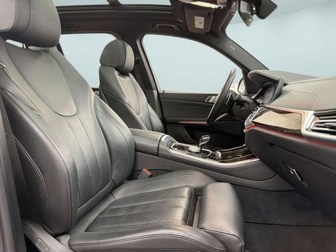 Used 2022 BMW X5 xDrive40i w/ Premium Package image 29