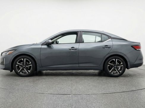 Used 2025 Nissan Sentra SV FWD image 5