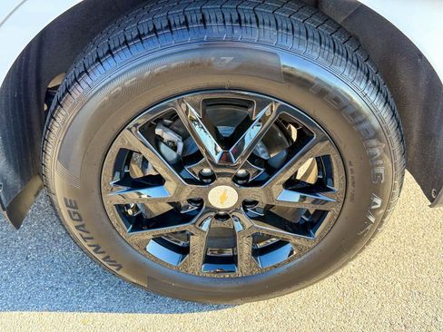 Used 2024 Chevrolet Equinox LT image 19