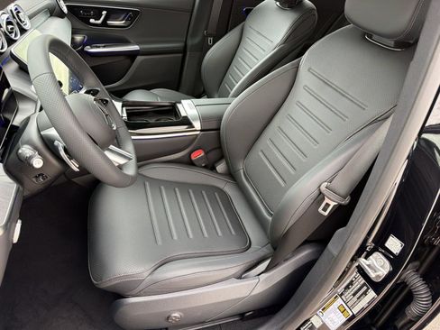 Used 2026 Mercedes-Benz GLC 300 4MATIC image 5