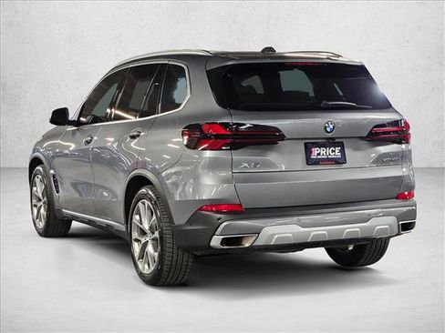 Used 2024 BMW X5 xDrive40i w/ Parking Assistance Package AWD/4WD image 8