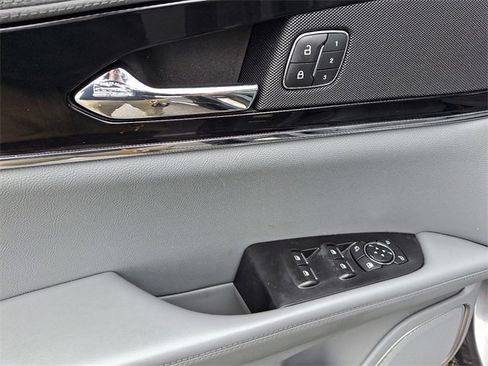 Certified 2022 Lincoln Nautilus Reserve image 14