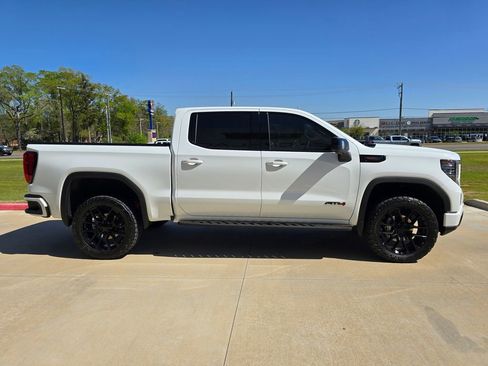 Used 2024 GMC Sierra 1500 AT4 w/ Technology Package image 6
