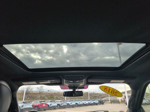 Used 2018 Ford F150 Platinum w/ Equipment Group 701A Luxury image 14