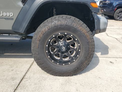 Used 2019 Jeep Wrangler Sport S image 5