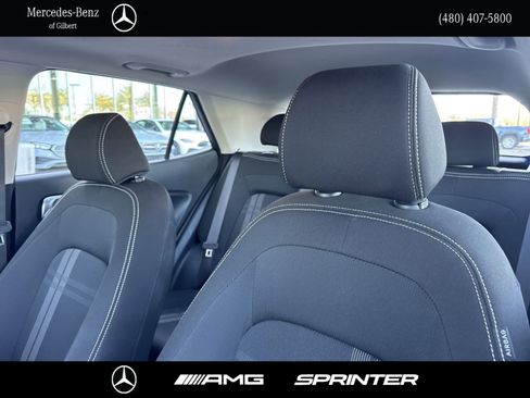 Used 2025 Hyundai Venue SEL FWD image 13