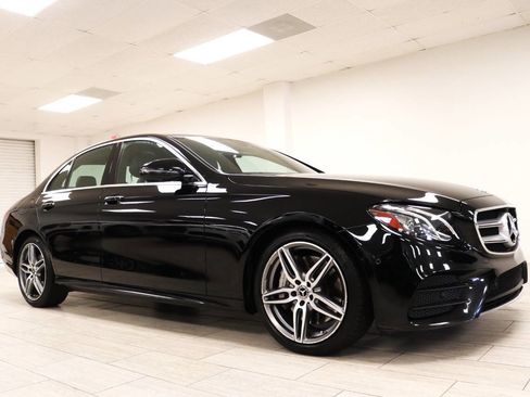 Used 2020 Mercedes-Benz E 350 Sedan image 4