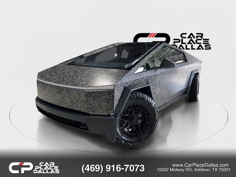 Used 2024 Tesla Cybertruck Cyberbeast AWD/4WD image 2