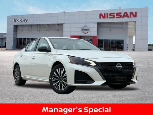 New 2026 Nissan Altima 2.5 SV FWD image 1