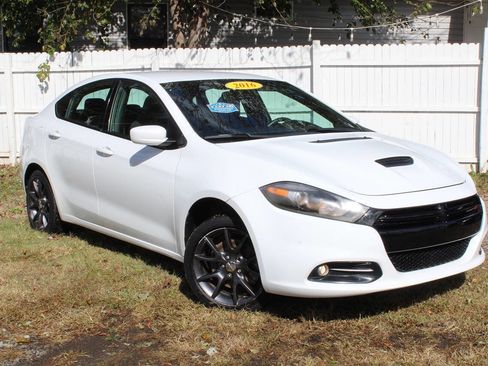 Used 2016 Dodge Dart SXT w/ Rallye Appearance Group image 2