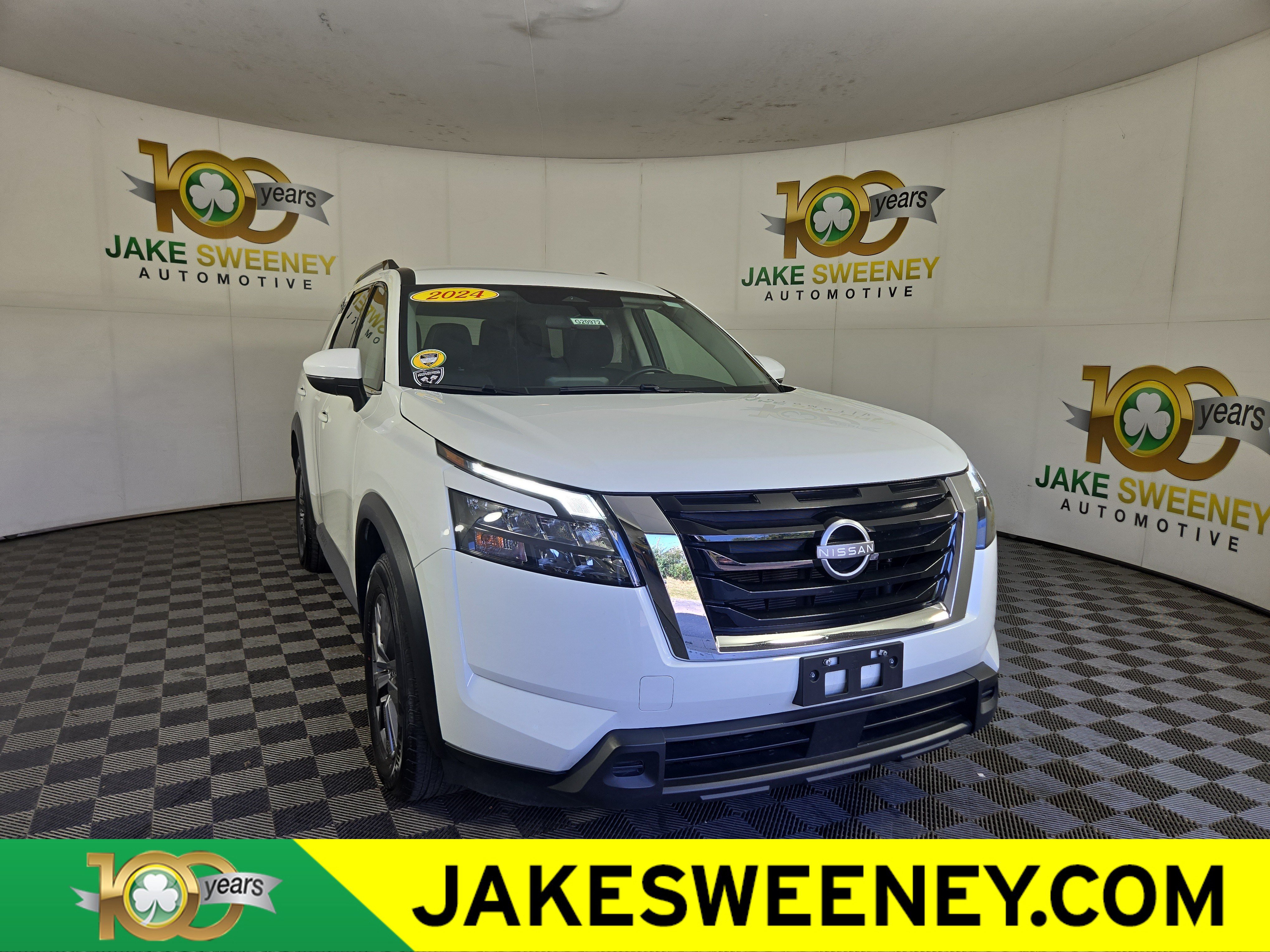 Used 2024 Nissan Pathfinder SV AWD/4WD image 1