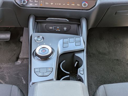 New 2026 Kia Sportage LX FWD image 22