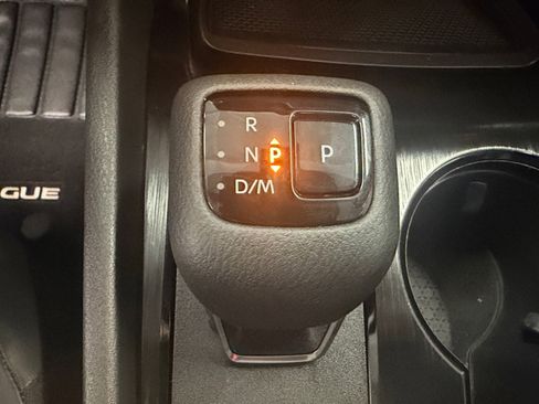 Used 2022 Nissan Rogue SV w/ SV Premium Package FWD image 23