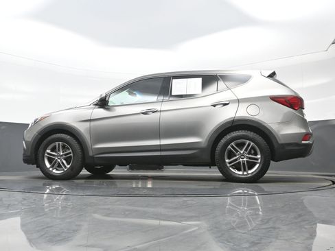 Used 2017 Hyundai Santa Fe Sport image 25