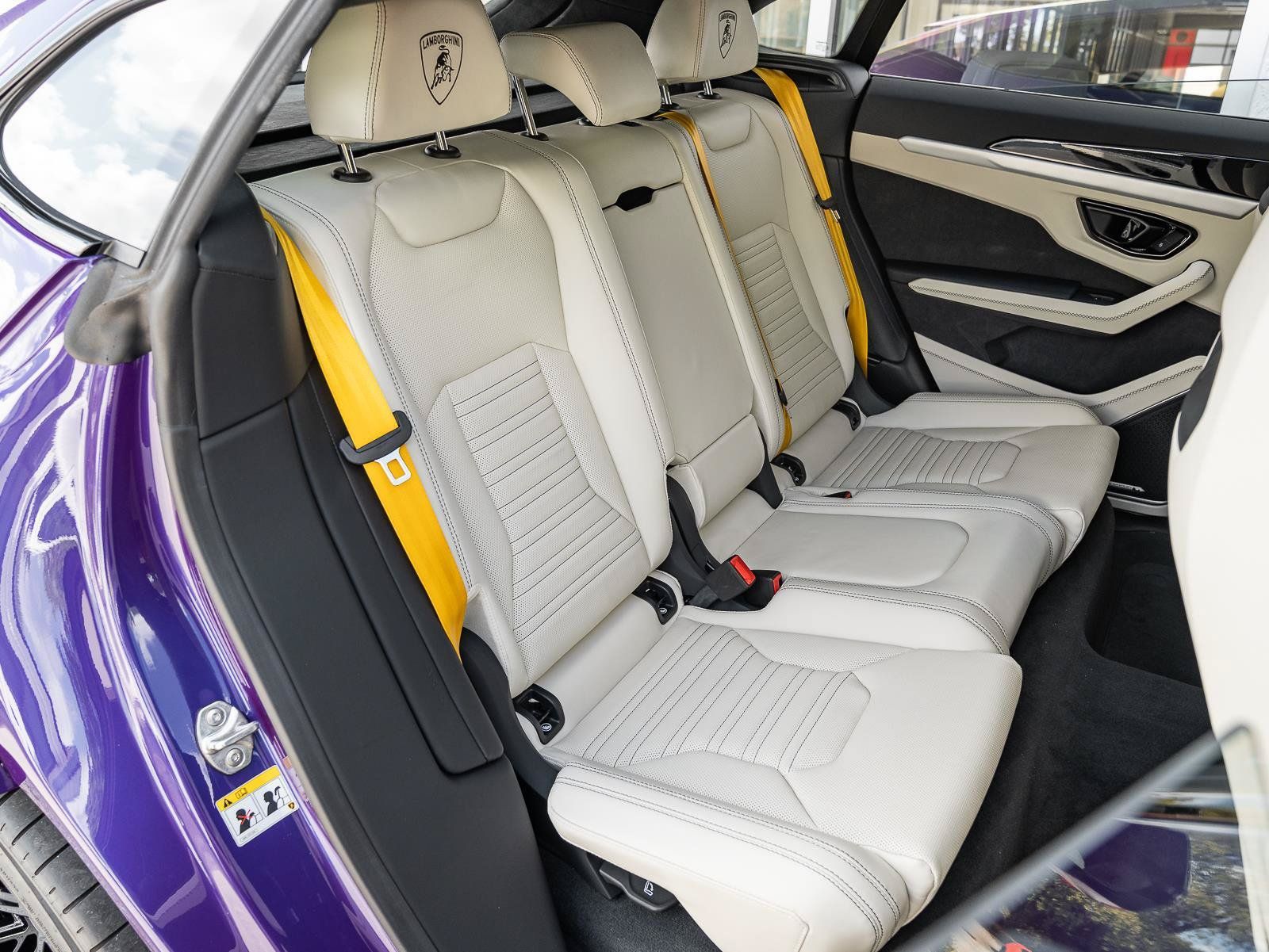 Used 2025 Lamborghini Urus SE AWD/4WD image 50