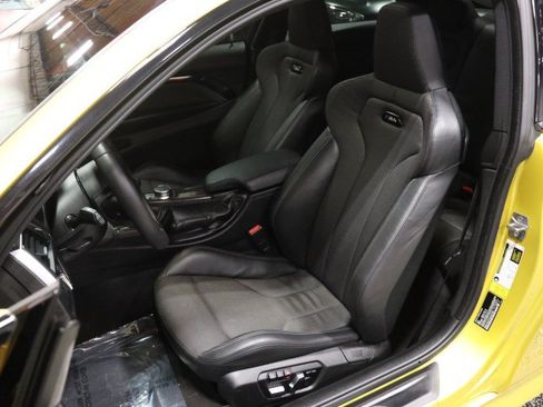 Used 2019 BMW M4 Coupe w/ Executive Package RWD image 36