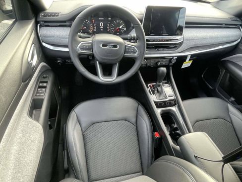 New 2026 Jeep Compass Latitude image 20