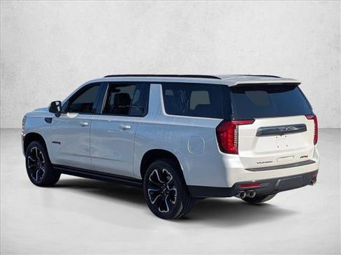 Used 2023 GMC Yukon XL AT4 w/ AT4 Premium Plus Package image 8