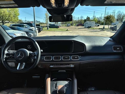 Used 2025 Mercedes-Benz GLS 450 4MATIC image 20