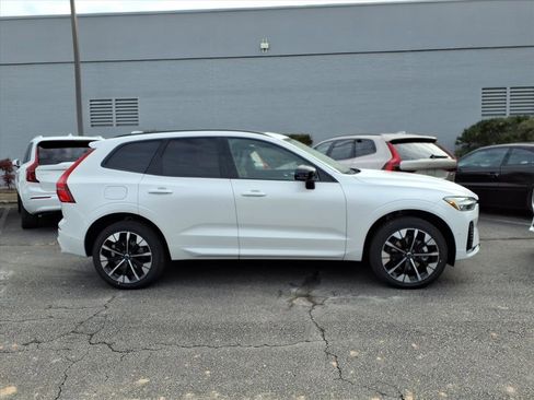 New 2026 Volvo XC60 B5 Plus w/ Protection Package Premier image 2
