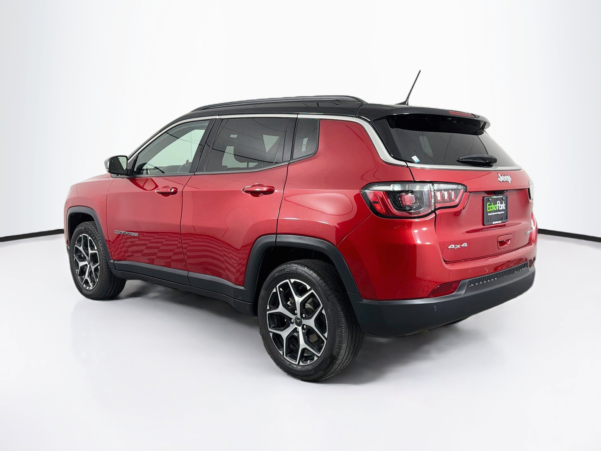 Used 2025 Jeep Compass Limited AWD/4WD image 5