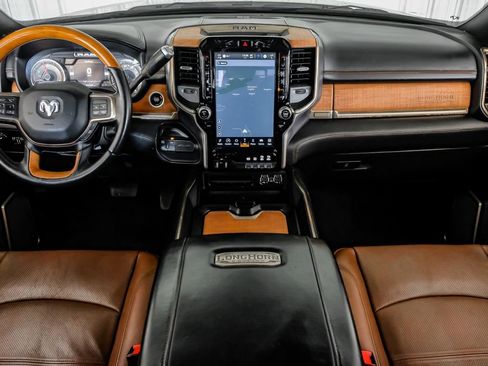 Used 2022 RAM 3500 Limited AWD/4WD image 14