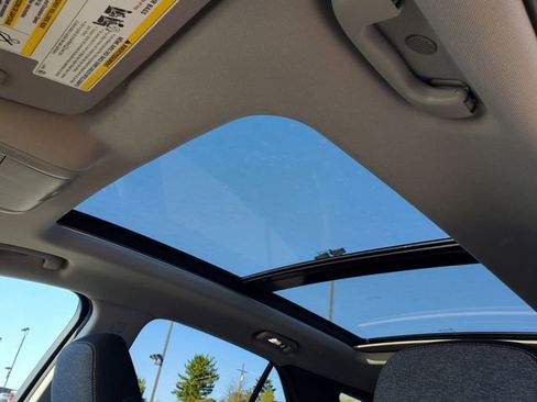 Certified 2024 Chevrolet Equinox LT w/ LPO, Floor Liner Package FWD image 36