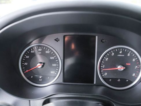 Used 2021 Mercedes-Benz GLC 300 4MATIC Coupe image 17