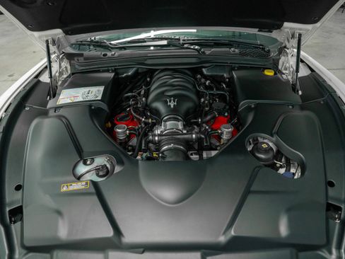 Used 2016 Maserati GranTurismo Sport RWD image 11