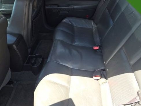 Used 2005 Pontiac Grand Prix GT w/ Leather Trim Package FWD image 15