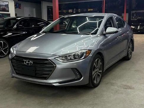 Used 2017 Hyundai Elantra Limited FWD image 1