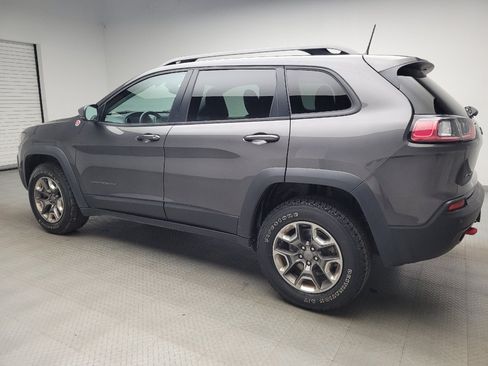 Used 2019 Jeep Cherokee Trailhawk w/ Cold Weather Group AWD/4WD image 3