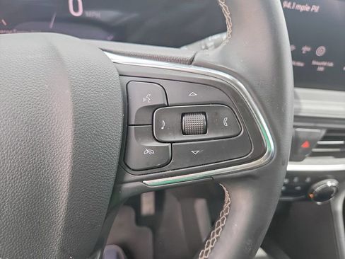 Used 2025 Buick Encore GX Preferred AWD/4WD image 14