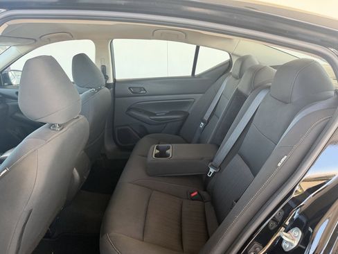 Used 2024 Nissan Altima 2.5 SV image 12