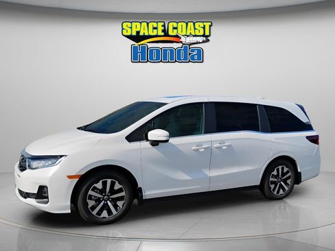 New 2026 Honda Odyssey EX-L image 3