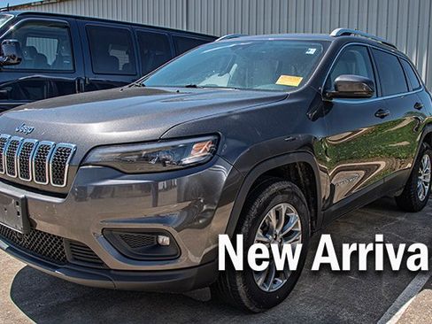 Used 2021 Jeep Cherokee Latitude Lux w/ Comfort/Convenience Group image 1