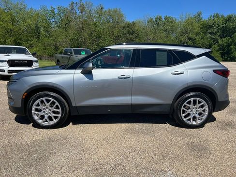 Used 2024 Chevrolet Blazer LT w/ Convenience Package FWD image 2