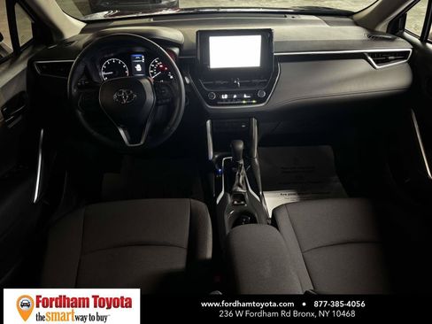 Used 2023 Toyota Corolla Cross LE w/ Moonroof Package AWD/4WD image 13