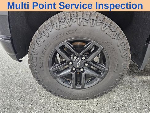 Used 2021 Chevrolet Silverado 1500 LT Trail Boss w/ Convenience Package II AWD/4WD image 12