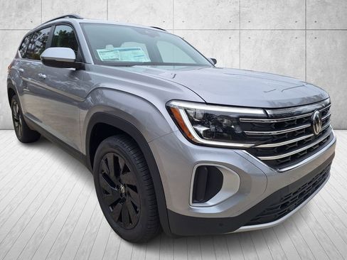 New 2026 Volkswagen Atlas SE image 6