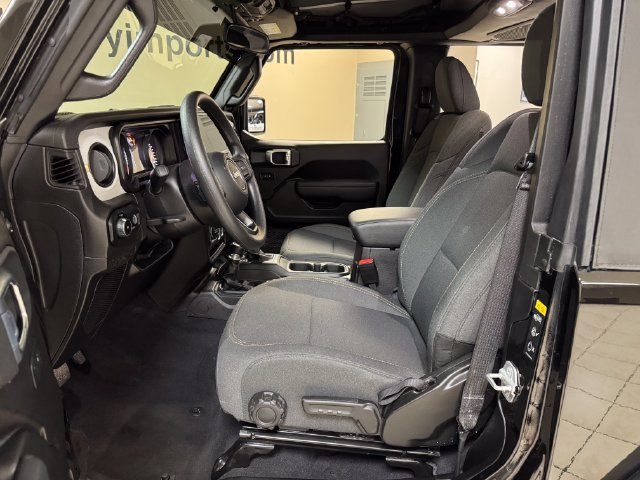 Used 2026 Jeep Wrangler Sport AWD/4WD image 8