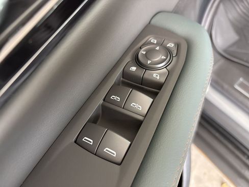 New 2026 GMC Yukon AT4 w/ LPO, Floor Liner Package image 11