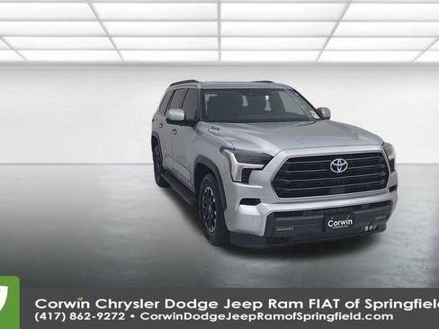 Used 2024 Toyota Sequoia SR5 image 4