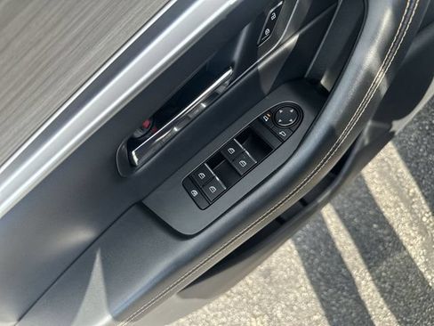 Used 2024 MAZDA CX-90 Plug-In Hybrid w/ Preferred AWD/4WD image 17