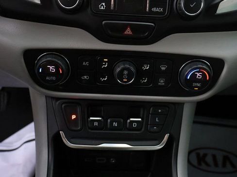 Used 2020 GMC Terrain SLT image 30