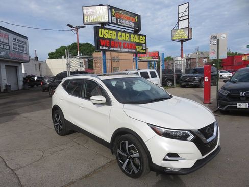Used 2021 Nissan Rogue Sport SL w/ Premium Package AWD/4WD image 3