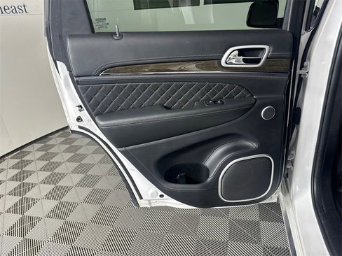 Used 2021 Jeep Grand Cherokee Summit image 21