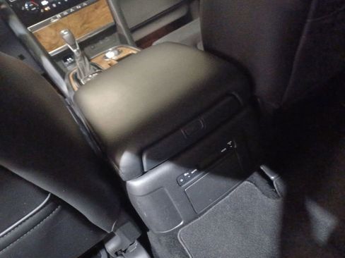 Used 2022 Nissan Armada SL image 23